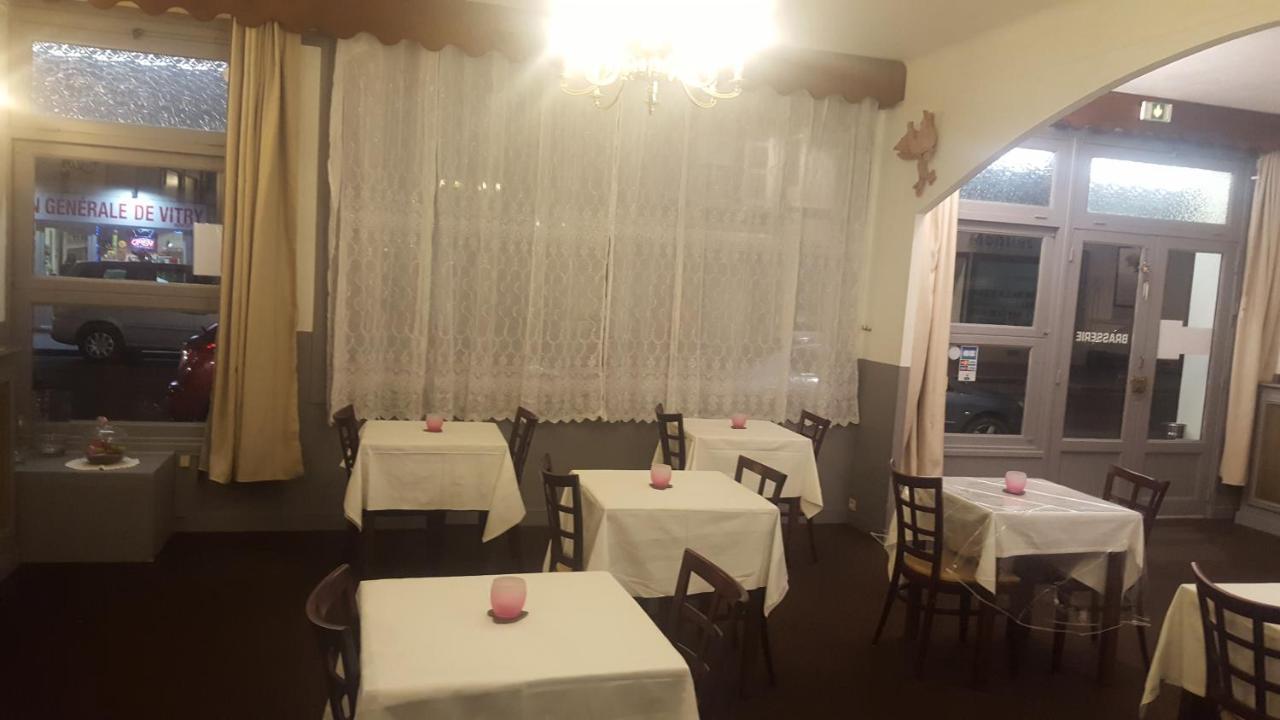 Hotel De La Cloche Sp Реймс Экстерьер фото