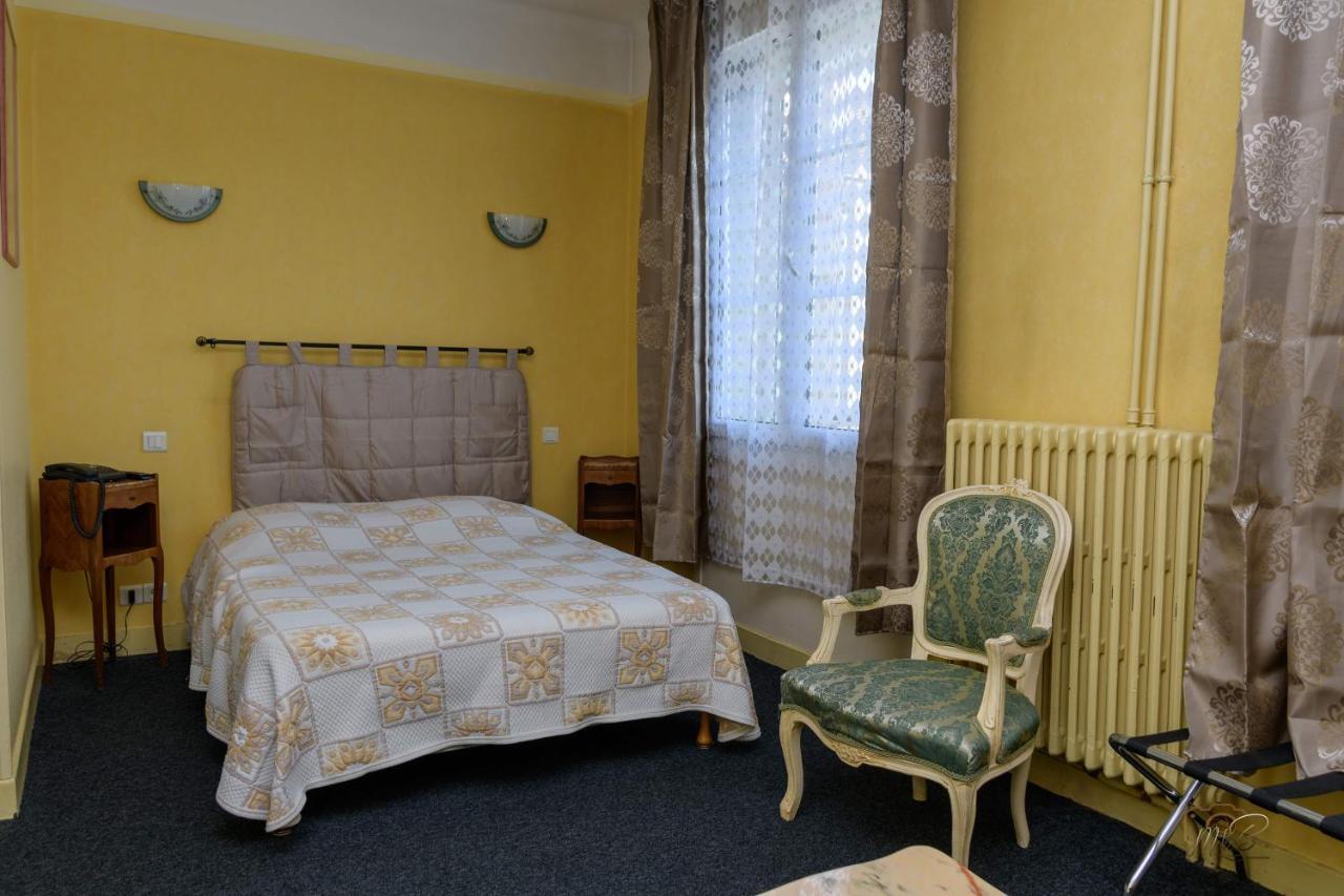 Hotel De La Cloche Sp Реймс Экстерьер фото